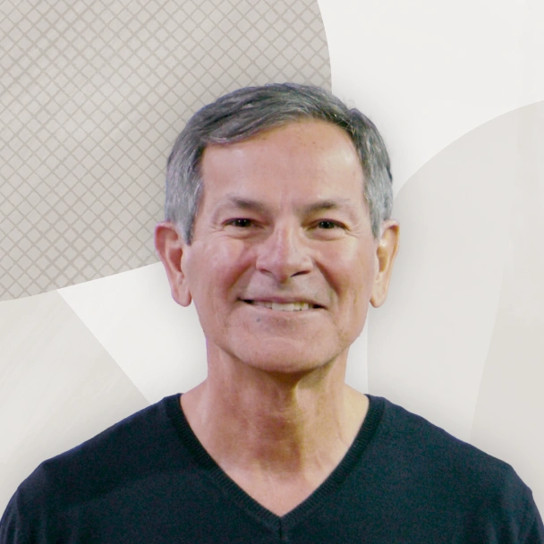 Juan Loaiza headshot